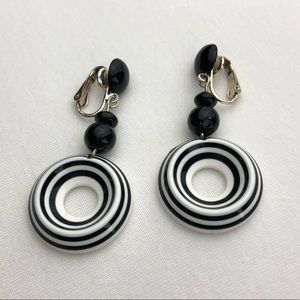 🐷 Handmade Black and White Clip ons